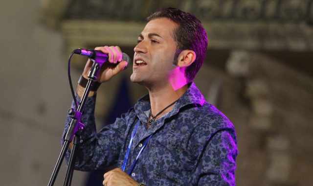 L'infermiere Roberto De Frenza: Con le mie ''Maschere'' vado alla conquista di Sanremo rock