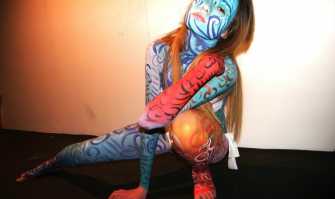 Il body painting, quando il corpo diventa una tela: �Basta ascoltare le forme� 