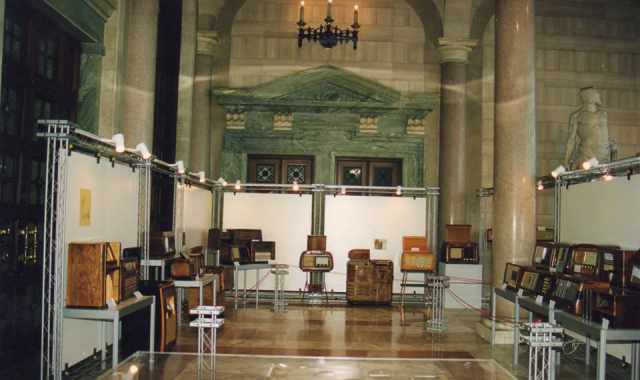 A Bari un'imponente collezione Marconiana, ma giace in magazzino