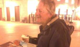 Michele di Bari vecchia ancora aggredito: �Ma sorridiamo, che la vita � bella�