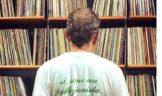 Franco Lastilla, una vita dedicata ai dischi in vinile: ne ha 10mila