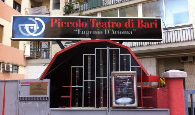 Piccoli palcoscenici crescono: il teatro barese non cala pi il sipario