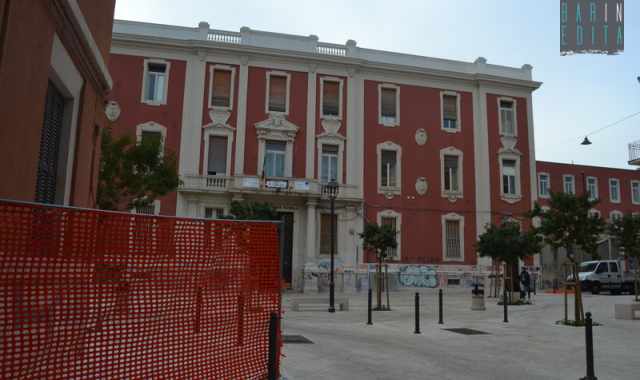 Piazza Cirillo ''terra di nessuno'': lavori finiti ma l'inaugurazione tarda