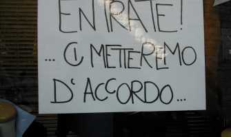 ''Entrate, ci metteremo d'accordo'': a Bari vecchia prezzi flessibili in tempi di crisi