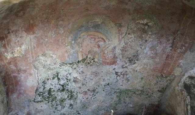 Il mistero di Santa Barbara: in rovina gli affreschi pi antichi di Bari