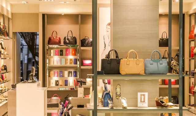 Sempre pi baresi faranno i regali di Natale online?