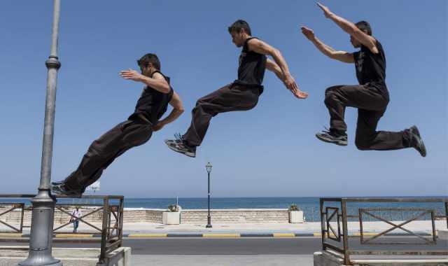 Arrampicate sui muri, salti e acrobazie: il parkour made in Puglia