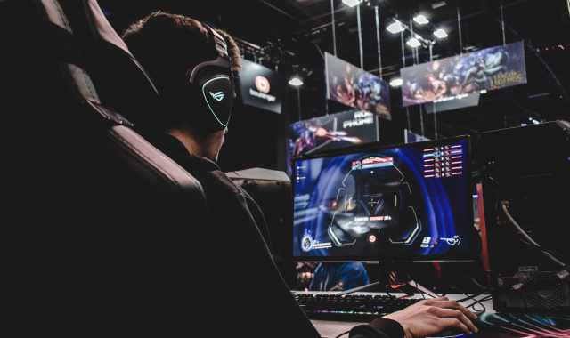 Come si divertono gli italiani online? 