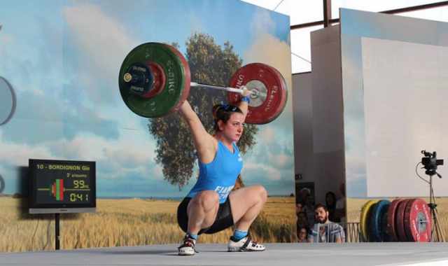 Sollevamento pesi, a Valenzano si allenano le ragazze della Nazionale
