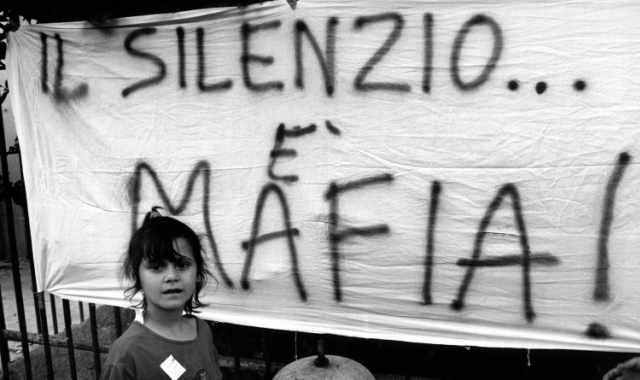 Scappare dalla mafia perdendo la propria identit: un libro racconta la storia di Maria