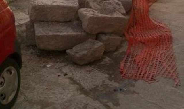 Bitonto, il giallo delle basole antiche: Stanno distruggendo il pavimento