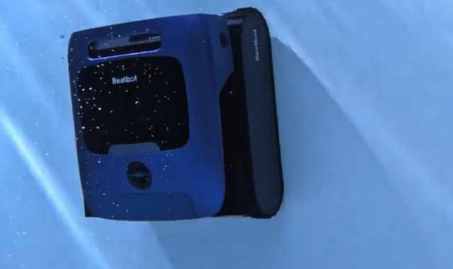 Devi spazzolare la piscina se hai un robot piscina?