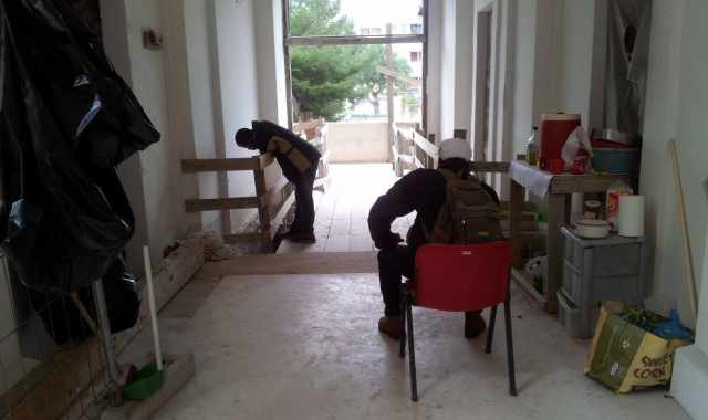 Occupata l'ex Casa del Rifugiato: la farsa della richiesta d'asilo 