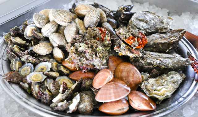 ''Crudo'', verdura, pochi dolci: storia e fondamenti della cucina barese