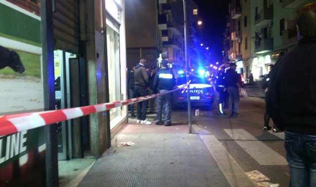 Quartiere Carrassi di Bari, colpi di pistola in via Pellegrini: ucciso 21enne