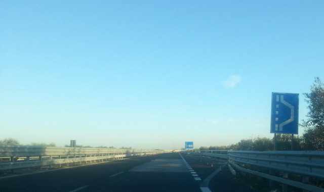 Statale 16, false e pericolose piazzole di sosta: indicate ma inagibili