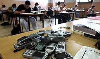 Maturit�, tutti i metodi per copiare: dagli evergreen ai tecnologici