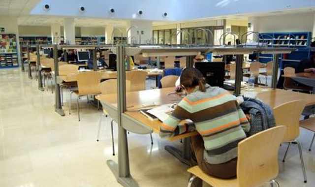 Biblioteca Nazionale, pochi visitatori: troppo lontana e mal collegata 