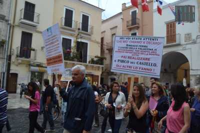 �No a una nuova Punta Perotti�: il corteo contro la saracinesca nel porto
