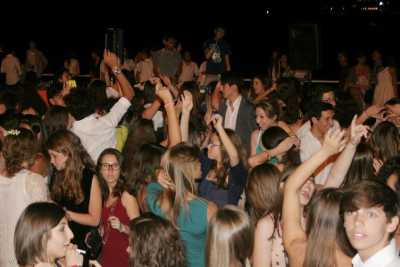Il ballo di fine anno? Non � solo americano, � moda anche tra i liceali di Bari