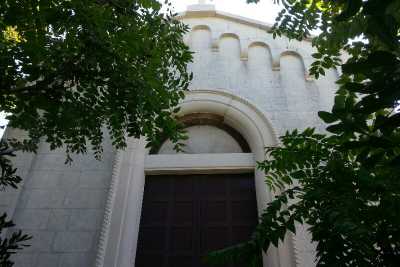 La ''chiesa del Trampolino'': sul mare di Bari un piccolo edificio nascosto