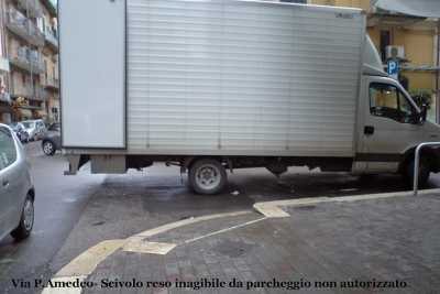 Percorrere via Dante? Difficile per chiunque, impossibile per i disabili