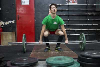 Sport alternativi, alla scoperta dei pesisti campioni d'Italia: i giovani di Capurso
