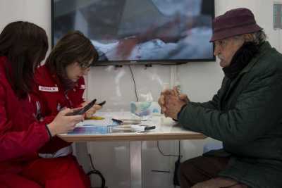 A Bari il ''tracing bus'': per regalare una telefonata a chi non se lo pu� permettere