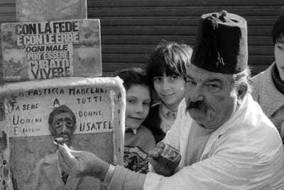 Quando alle feste patronali c'era Hameluk: l'uomo che vendeva le pastiglie "miracolose"