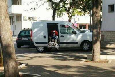 ''Morirete tutti'': a Bari i clown misteriosi. �Un bluff, ma fanno paura�