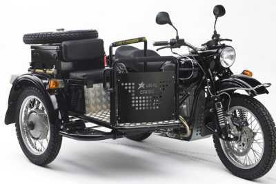 Il mondo degli storici sidecar. E c'� ancora un'azienda russa che li produce