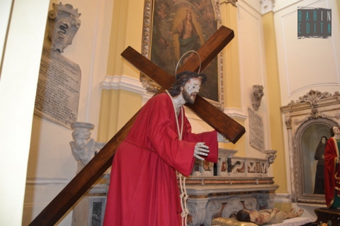 Le processioni dei Misteri: a Bari ce ne sono due, in eterna rivalit�