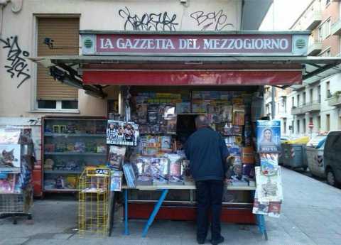 Giornalaio, lavoro in via d'estinzione: I quotidiani non si vendono pi