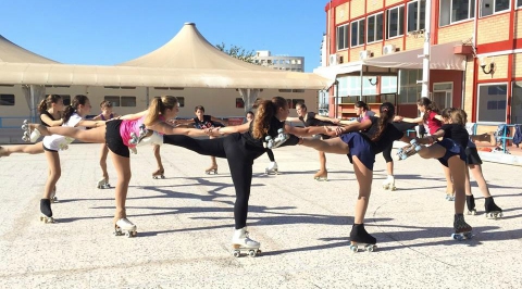 Le bambine del pattinaggio artistico su rotelle: �Cos� ci sembra di volare�