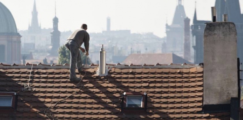 Gli spazzacamini, ci sono ancora: �Ma oggi � un mestiere meno pericoloso�