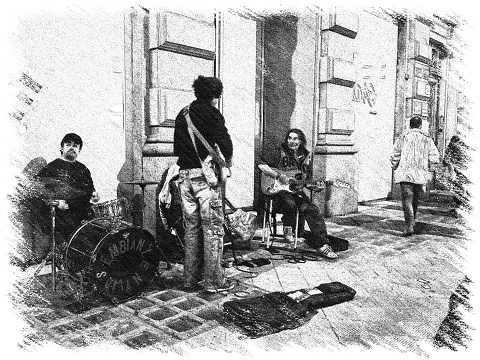 Riempiamo via Sparano di musica: sabato artisti uniti contro i divieti