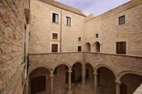 Bitonto, Memorie di seta