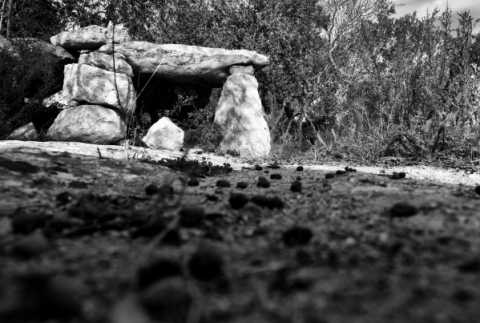 Salento, i misteriosi dolmen e menhir: un fotografo (ligure) li racconta 