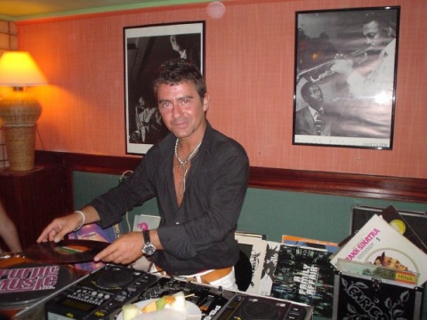 Hi-fi: la storia di Enrico Petruccelli, il "pervertito dell'alta fedelt�"