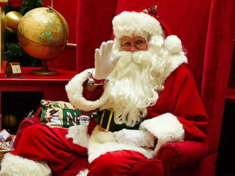 Esclusivo, intervista a Babbo Natale: «Vesto di rosso per volere del mio sponsor, la Coca Cola» 