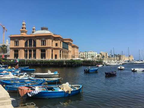 Quali opportunit di intrattenimento offre la citt di Bari? 