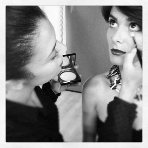 Trucco, quanti segreti. L'esperta: �Bisogna per� scegliere tra occhi e labbra�