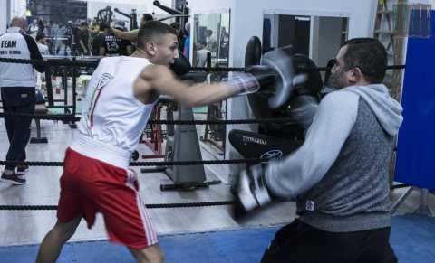 Il 16enne Marco Merro, campione di boxe: Ma per rivincere dovr lasciare Bari