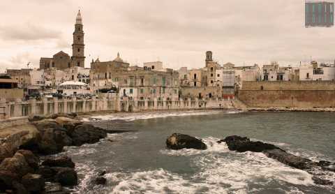 La bellezza ritrovata del borgo antico di Monopoli: quando la storia incontra il mare