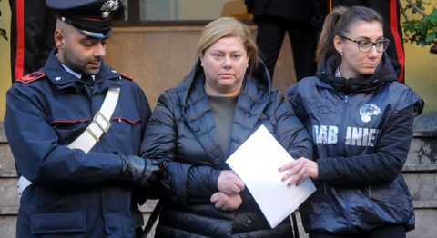 Bari, le spietate donne dei clan criminali: �Simbolo della parit� tra i sessi�