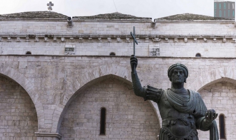Templari, imperatori e leggende: � Barletta, la citt� che profuma d'Oriente