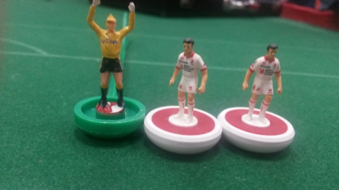 Subbuteo, tra nostalgia e passione c'� chi fa ancora gol su un panno verde