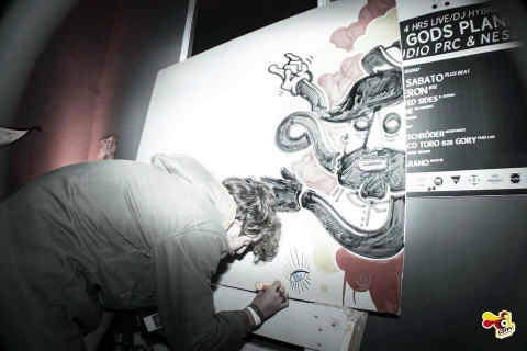 Simone Salamida: �Con il ''live painting'' unisco pittura, musica e festa�