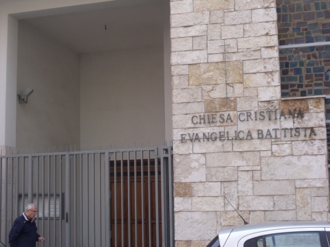 I protestanti a Bari: tante chiese, pochi fedeli. Ma c'è il fenomeno ADI