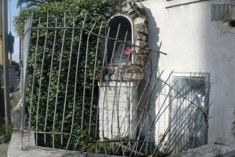 Carrassi, auto contro edicola votiva: addio alla statua della Madonna. Era l� da 58 anni